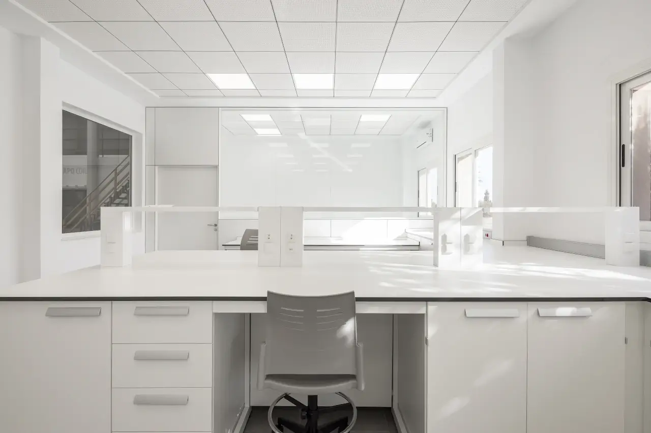 mesa de laboratorio: tipos y funcionalidades