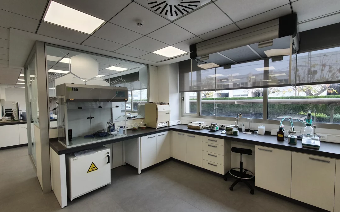 Campanas de laboratorio: Funcionalidades y buenas prácticas en su instalación